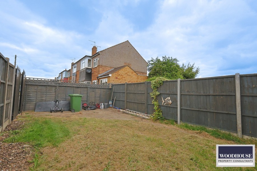 Images for Central Avenue, Waltham Cross, Hertfordshire EAID:3131305421 BID:11055924