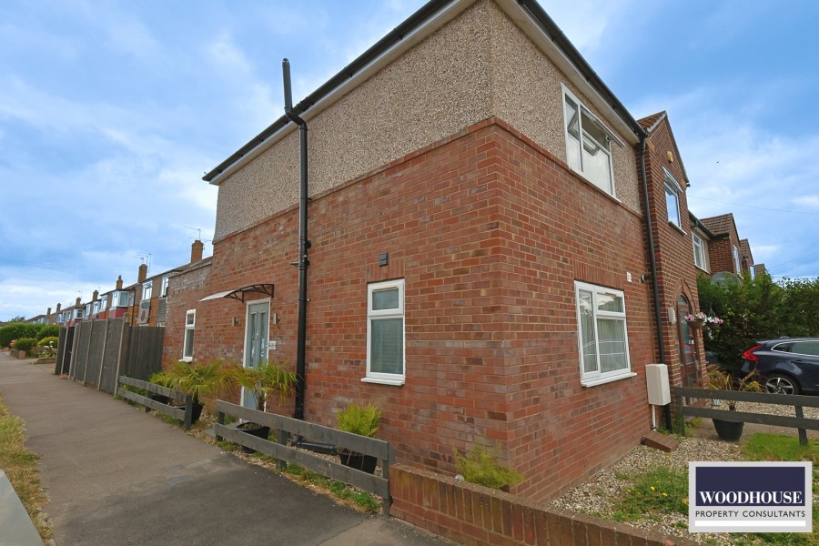 Images for Central Avenue, Waltham Cross, Hertfordshire EAID:3131305421 BID:11055924