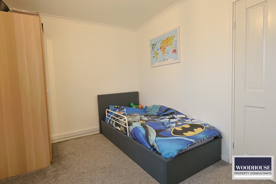 Images for Cheshunt, Waltham Cross, Hertfordshire EAID:3131305421 BID:11055924
