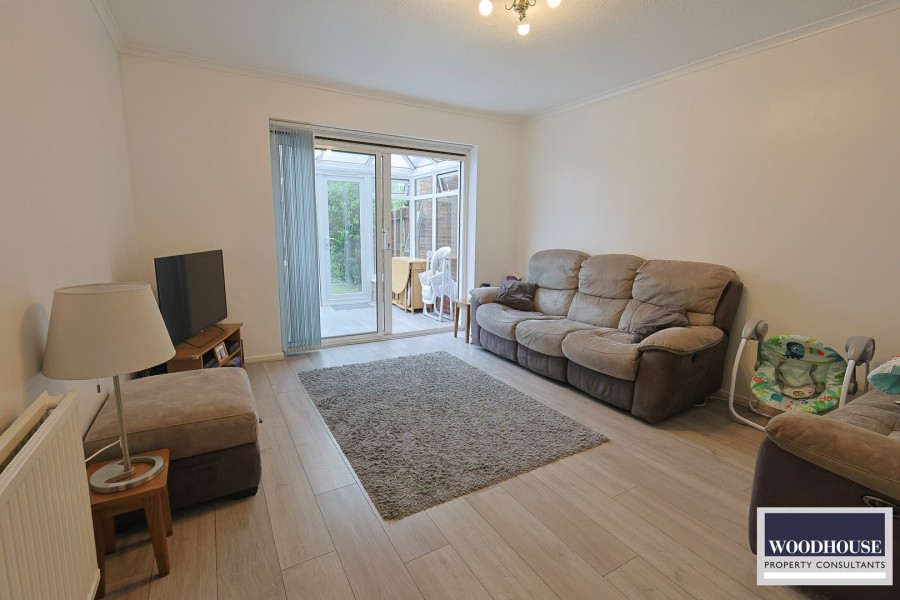 Images for Cheshunt, Waltham Cross, Hertfordshire EAID:3131305421 BID:11055924