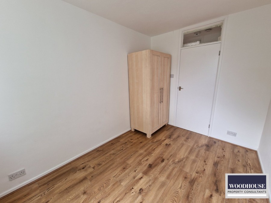 Images for Stonehorse Road, Enfield, Greater London EAID:3131305421 BID:11055924