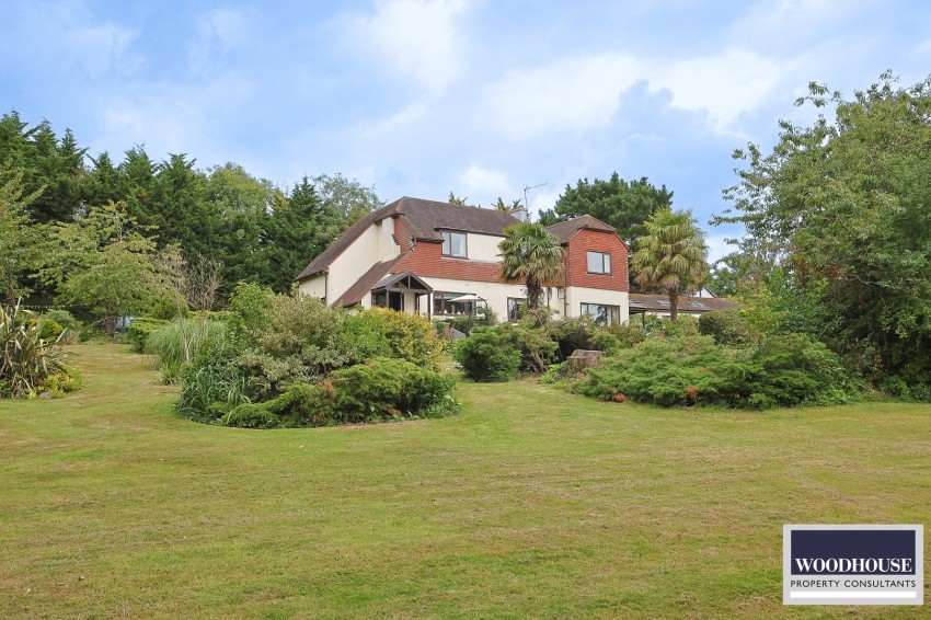 Images for Silver Street, Goffs Oak, Hertfordshire EAID:3131305421 BID:11055924