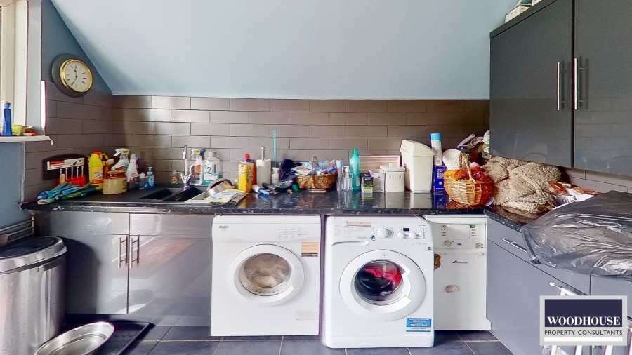 Images for Silver Street, Goffs Oak, Hertfordshire EAID:3131305421 BID:11055924