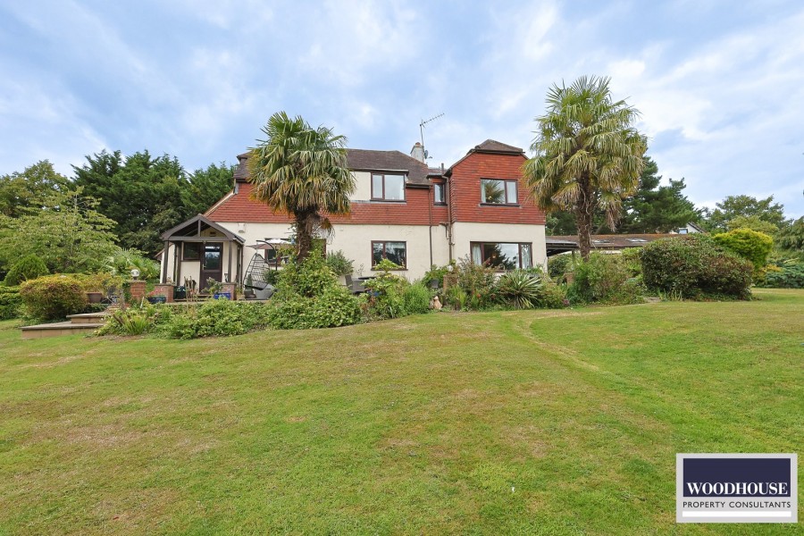 Images for Silver Street, Goffs Oak, Hertfordshire EAID:3131305421 BID:11055924