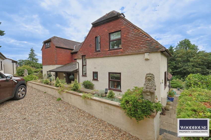 Images for Silver Street, Goffs Oak, Hertfordshire EAID:3131305421 BID:11055924