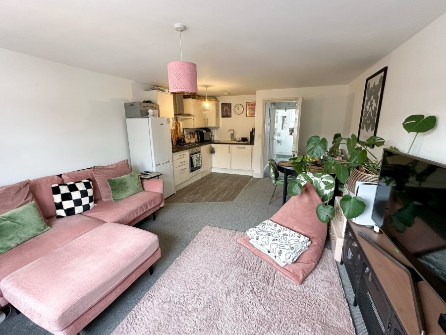 Images for Queens Road, Waltham Cross, Hertfordshire EAID:3131305421 BID:11055924