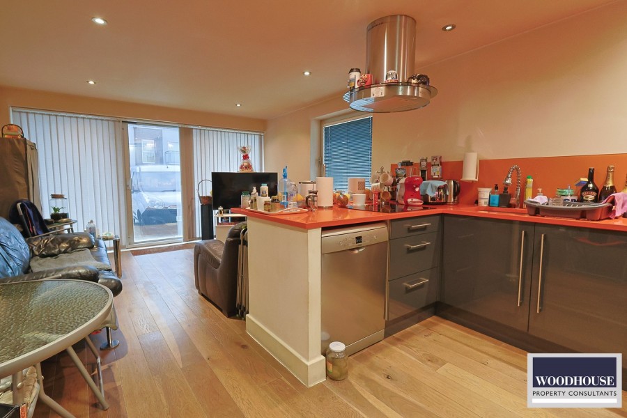 Images for Cheshunt, Waltham Cross, Hertfordshire EAID:3131305421 BID:11055924