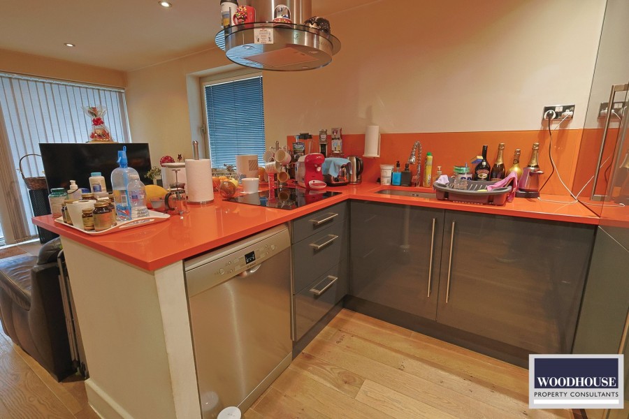Images for Cheshunt, Waltham Cross, Hertfordshire EAID:3131305421 BID:11055924