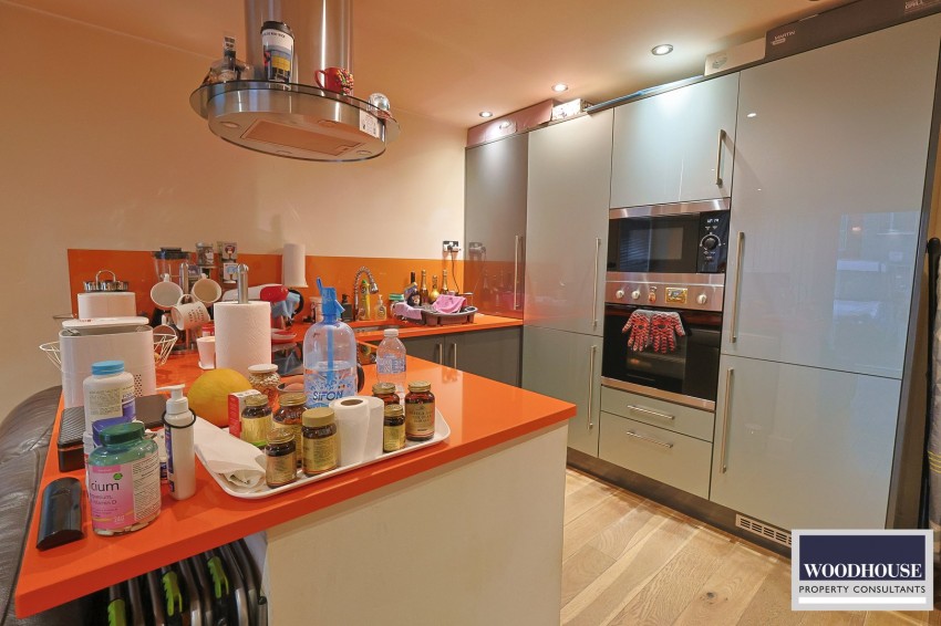 Images for Cheshunt, Waltham Cross, Hertfordshire EAID:3131305421 BID:11055924