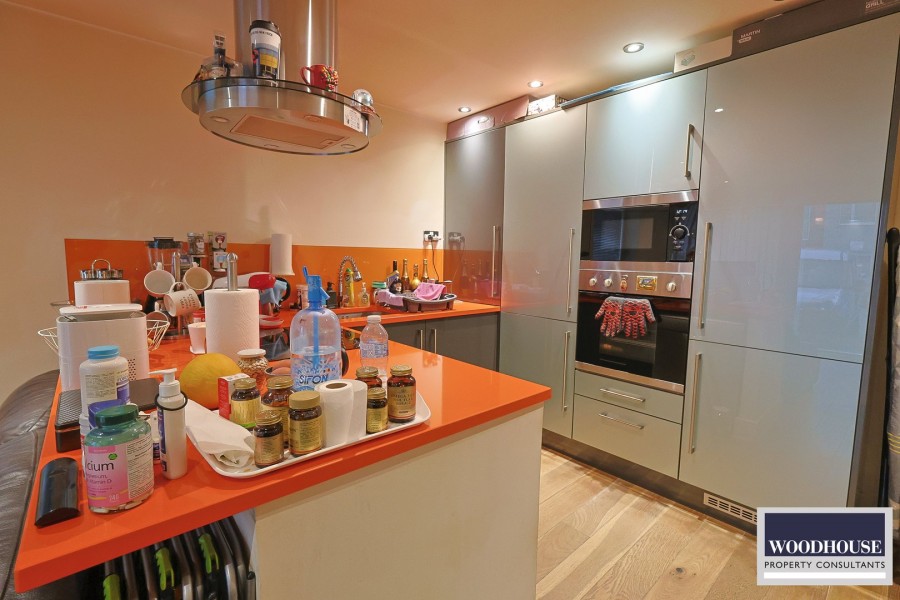 Images for Cheshunt, Waltham Cross, Hertfordshire EAID:3131305421 BID:11055924