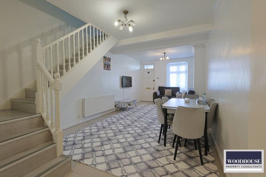 Images for Cheshunt, Waltham Cross, Hertfordshire EAID:3131305421 BID:11055924