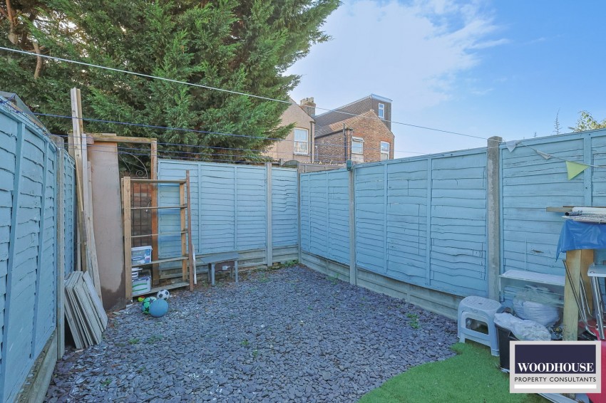 Images for Cheshunt, Waltham Cross, Hertfordshire EAID:3131305421 BID:11055924