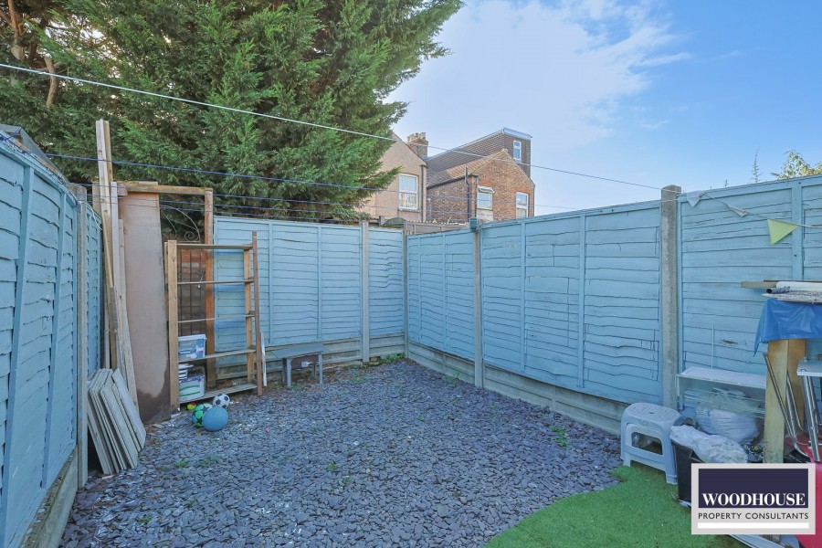 Images for Cheshunt, Waltham Cross, Hertfordshire EAID:3131305421 BID:11055924