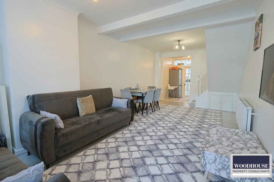 Images for Cheshunt, Waltham Cross, Hertfordshire EAID:3131305421 BID:11055924