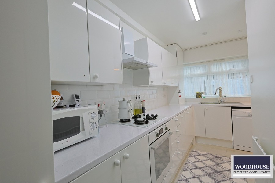 Images for Cheshunt, Waltham Cross, Hertfordshire EAID:3131305421 BID:11055924