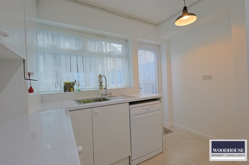 Images for Cheshunt, Waltham Cross, Hertfordshire EAID:3131305421 BID:11055924
