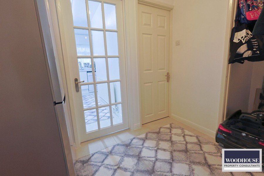 Images for Cheshunt, Waltham Cross, Hertfordshire EAID:3131305421 BID:11055924