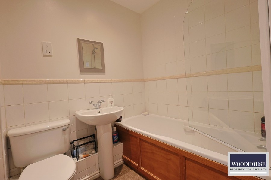 Images for Little Stock Road, Cheshunt, Hertfordshire EAID:3131305421 BID:11055924