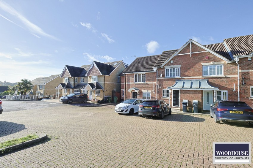 Images for Little Stock Road, Cheshunt, Hertfordshire EAID:3131305421 BID:11055924