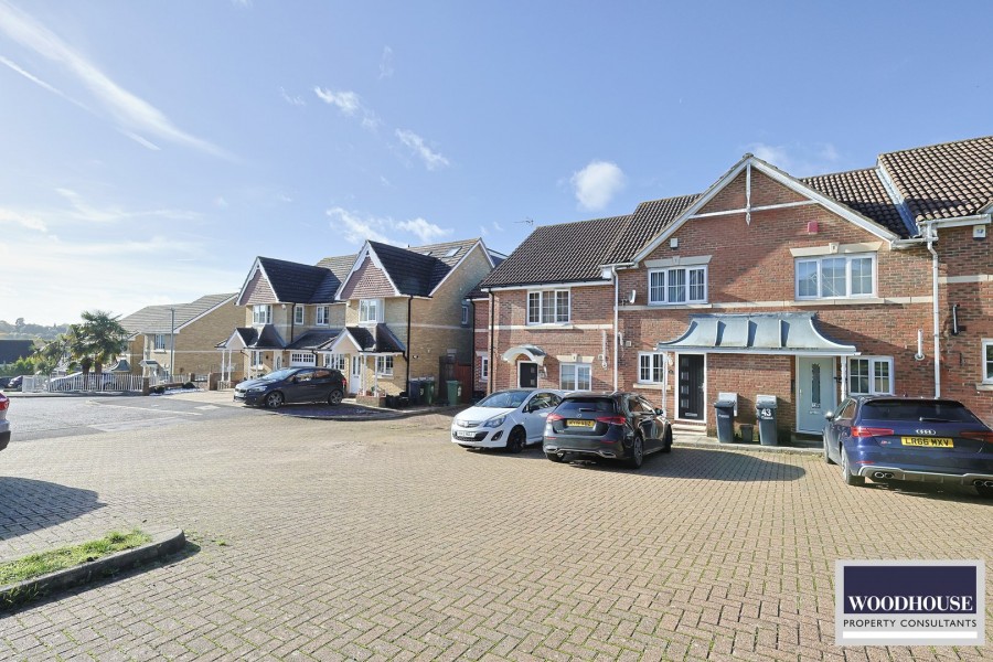 Images for Little Stock Road, Cheshunt, Hertfordshire EAID:3131305421 BID:11055924
