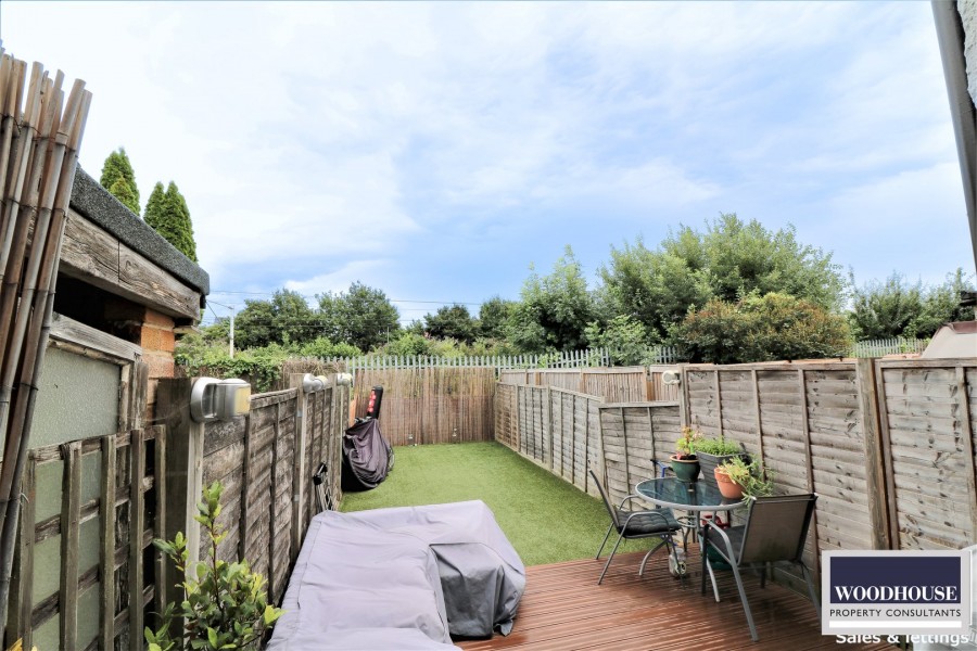 Images for Railway Road, Waltham Cross, Hertfordshire EAID:3131305421 BID:11055924