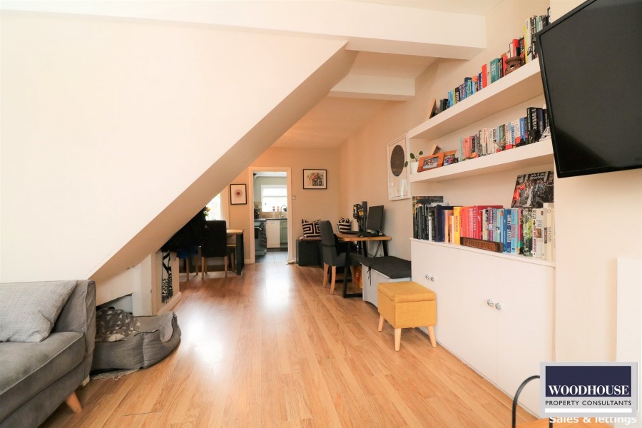 Images for Railway Road, Waltham Cross, Hertfordshire EAID:3131305421 BID:11055924