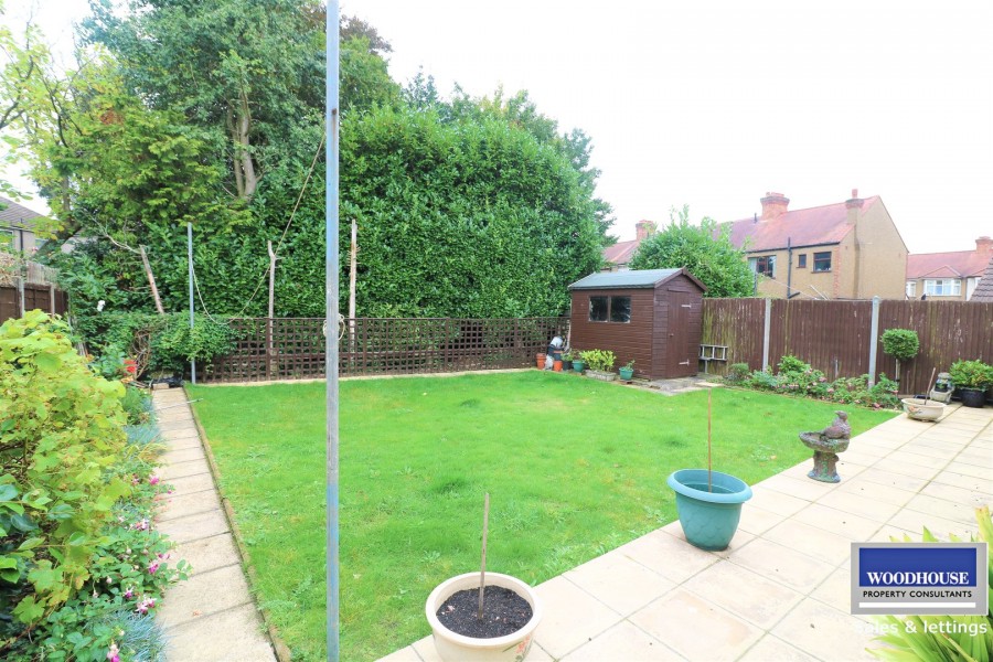 Images for Cheshunt, Waltham Cross, Hertfordshire EAID:3131305421 BID:11055924