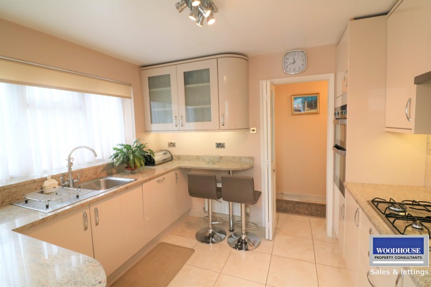 Images for Cheshunt, Waltham Cross, Hertfordshire EAID:3131305421 BID:11055924