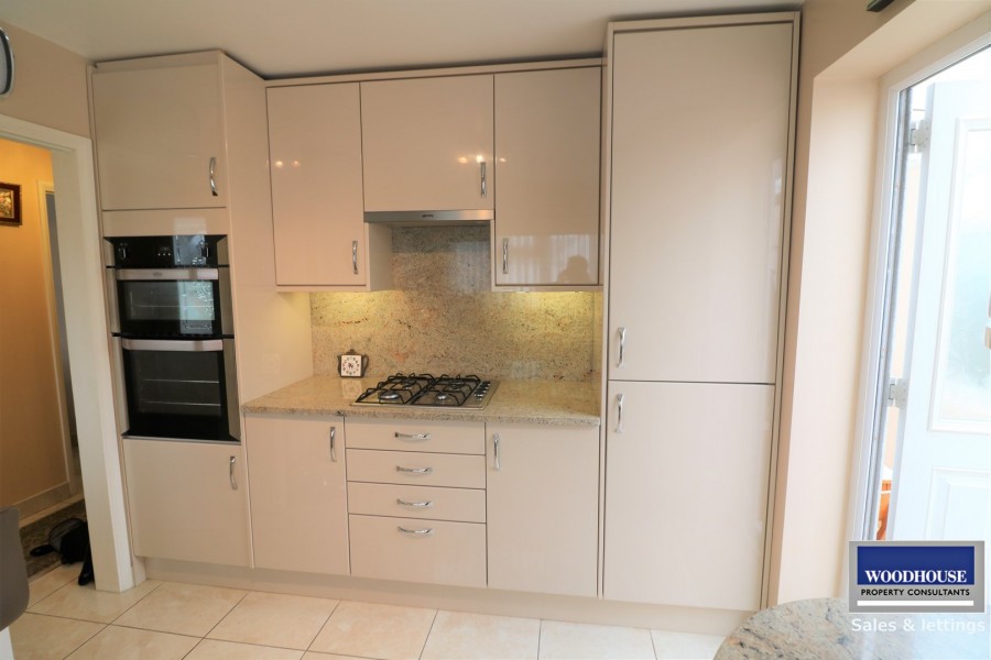 Images for Cheshunt, Waltham Cross, Hertfordshire EAID:3131305421 BID:11055924