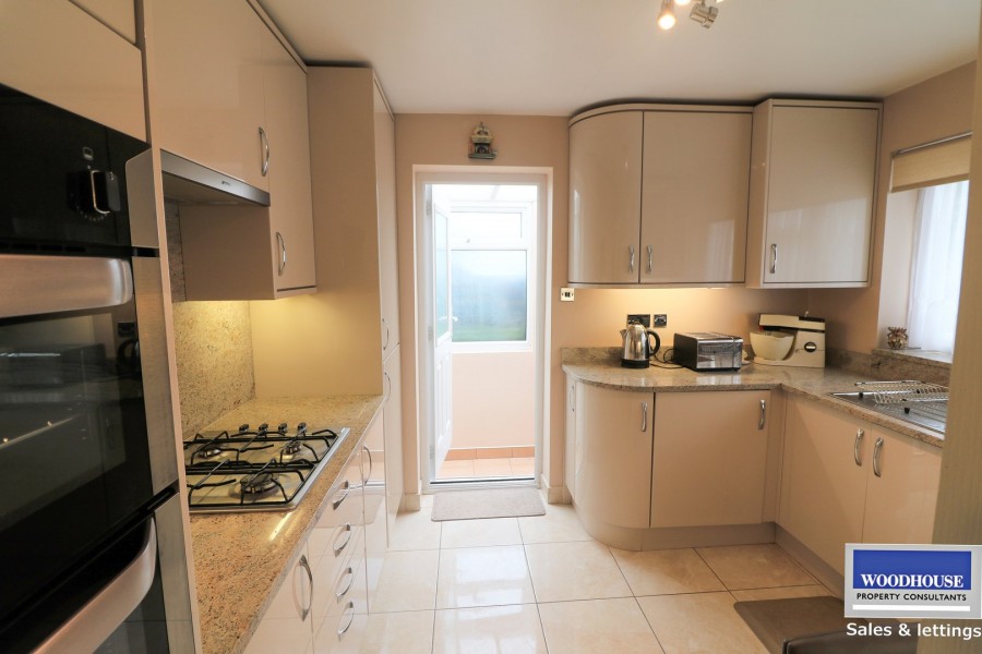 Images for Cheshunt, Waltham Cross, Hertfordshire EAID:3131305421 BID:11055924