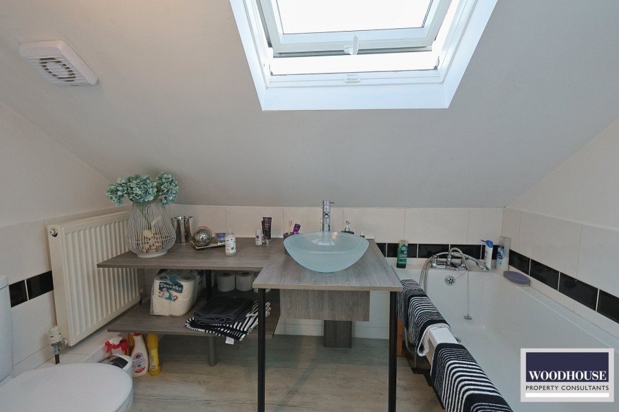Images for Pick Hill, Waltham Abbey, Essex EAID:3131305421 BID:11055924