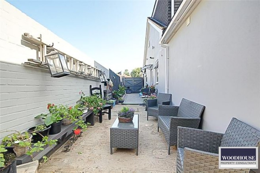 Images for Pick Hill, Waltham Abbey, Essex EAID:3131305421 BID:11055924