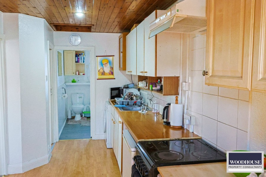 Images for Cheshunt, Waltham Cross, Hertfordshire EAID:3131305421 BID:11055924