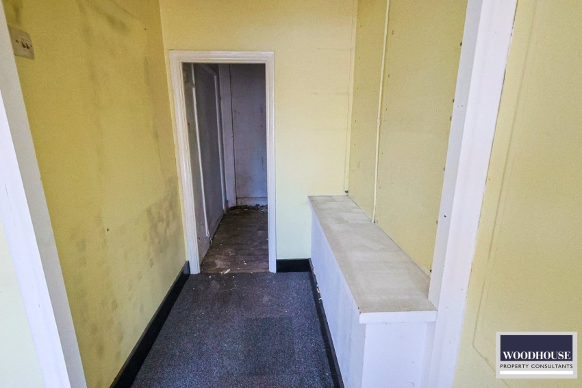 Images for Cheshunt, Waltham Cross, Hertfordshire EAID:3131305421 BID:11055924