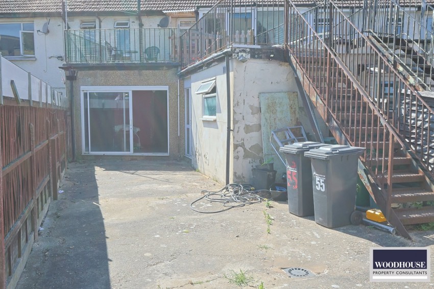 Images for Cheshunt, Waltham Cross, Hertfordshire EAID:3131305421 BID:11055924