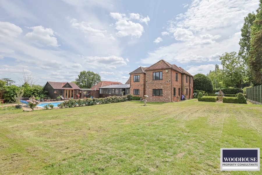 Images for Goffs Lane, Goffs Oak, Hertfordshire EAID:3131305421 BID:11055924