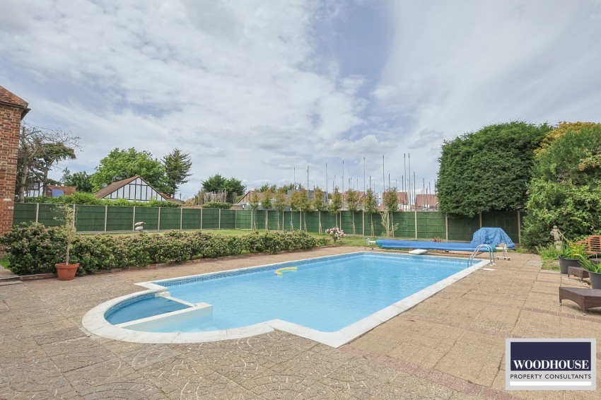 Images for Goffs Lane, Goffs Oak, Hertfordshire EAID:3131305421 BID:11055924