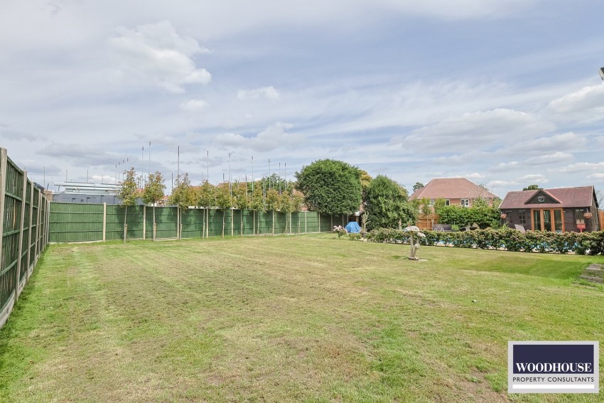 Images for Goffs Lane, Goffs Oak, Hertfordshire EAID:3131305421 BID:11055924