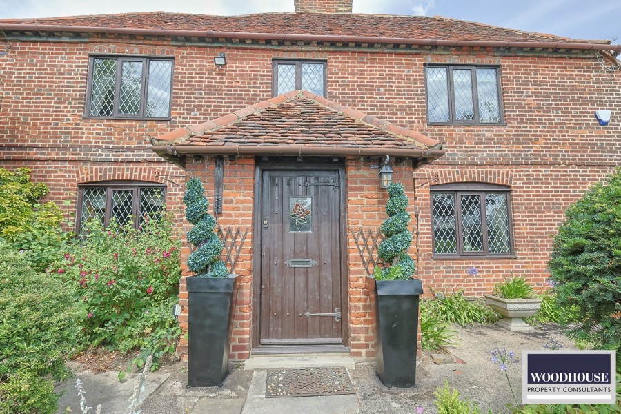 Images for Goffs Lane, Goffs Oak, Hertfordshire EAID:3131305421 BID:11055924