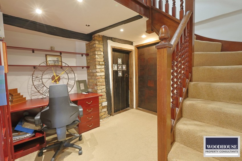 Images for Goffs Lane, Goffs Oak, Hertfordshire EAID:3131305421 BID:11055924