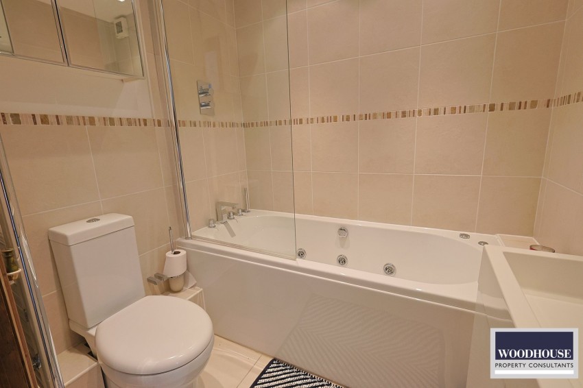 Images for Goffs Lane, Goffs Oak, Hertfordshire EAID:3131305421 BID:11055924