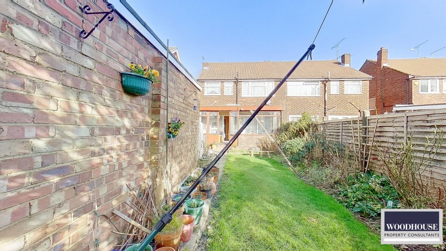 Images for Theobalds Lane, Waltham Cross, Hertfordshire EAID:3131305421 BID:11055924