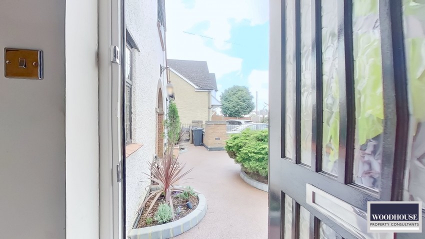 Images for Flamstead End Road, Cheshunt, Hertfordshire EAID:3131305421 BID:11055924