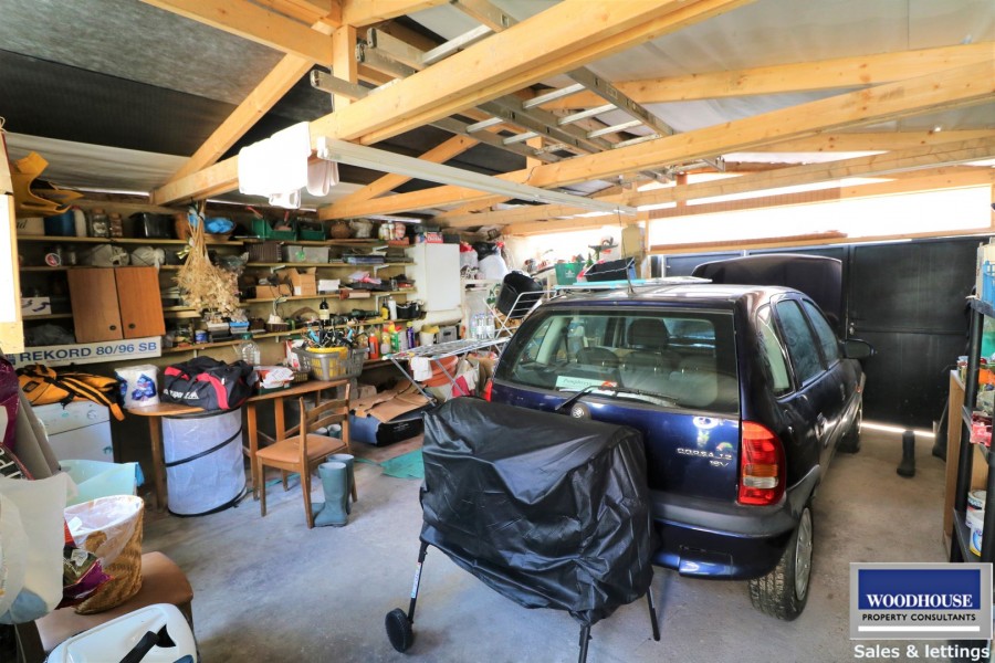 Images for Franklin Avenue, Cheshunt, Hertfordshire EAID:3131305421 BID:11055924