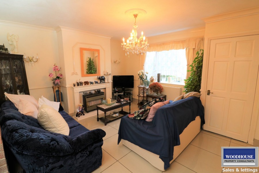 Images for Franklin Avenue, Cheshunt, Hertfordshire EAID:3131305421 BID:11055924