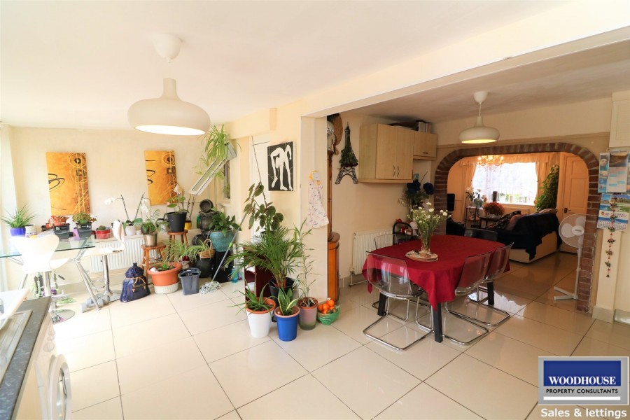 Images for Franklin Avenue, Cheshunt, Hertfordshire EAID:3131305421 BID:11055924