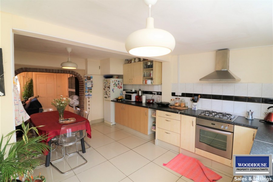 Images for Franklin Avenue, Cheshunt, Hertfordshire EAID:3131305421 BID:11055924