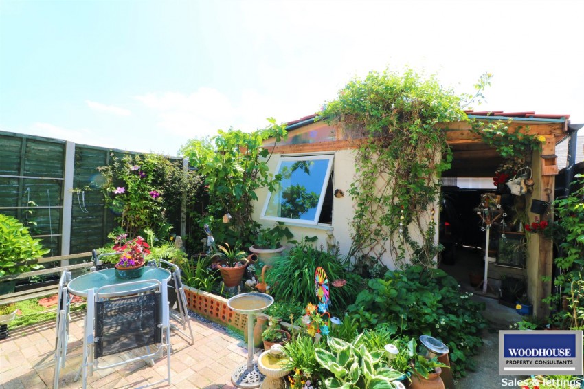Images for Franklin Avenue, Cheshunt, Hertfordshire EAID:3131305421 BID:11055924