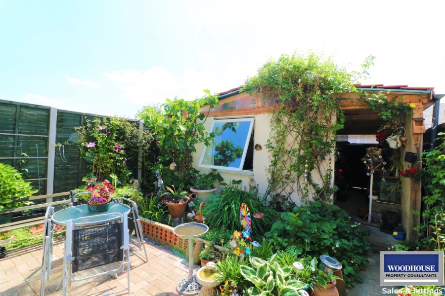 Images for Franklin Avenue, Cheshunt, Hertfordshire EAID:3131305421 BID:11055924
