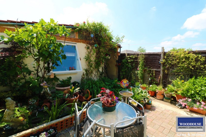 Images for Franklin Avenue, Cheshunt, Hertfordshire EAID:3131305421 BID:11055924